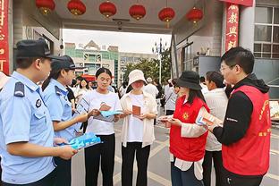 卖个关子！哈姆：詹姆斯、戴维斯、范德彪今日是否出战均赛前决定